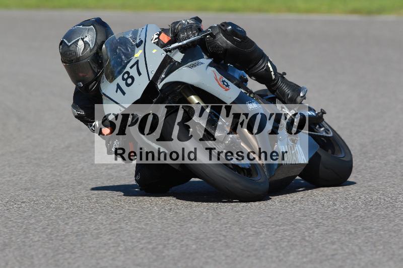 /Archiv-2022/64 19.09.2022.09 Plüss Moto Sport Yamaha Fun Day ADR/Sportfahrer/187